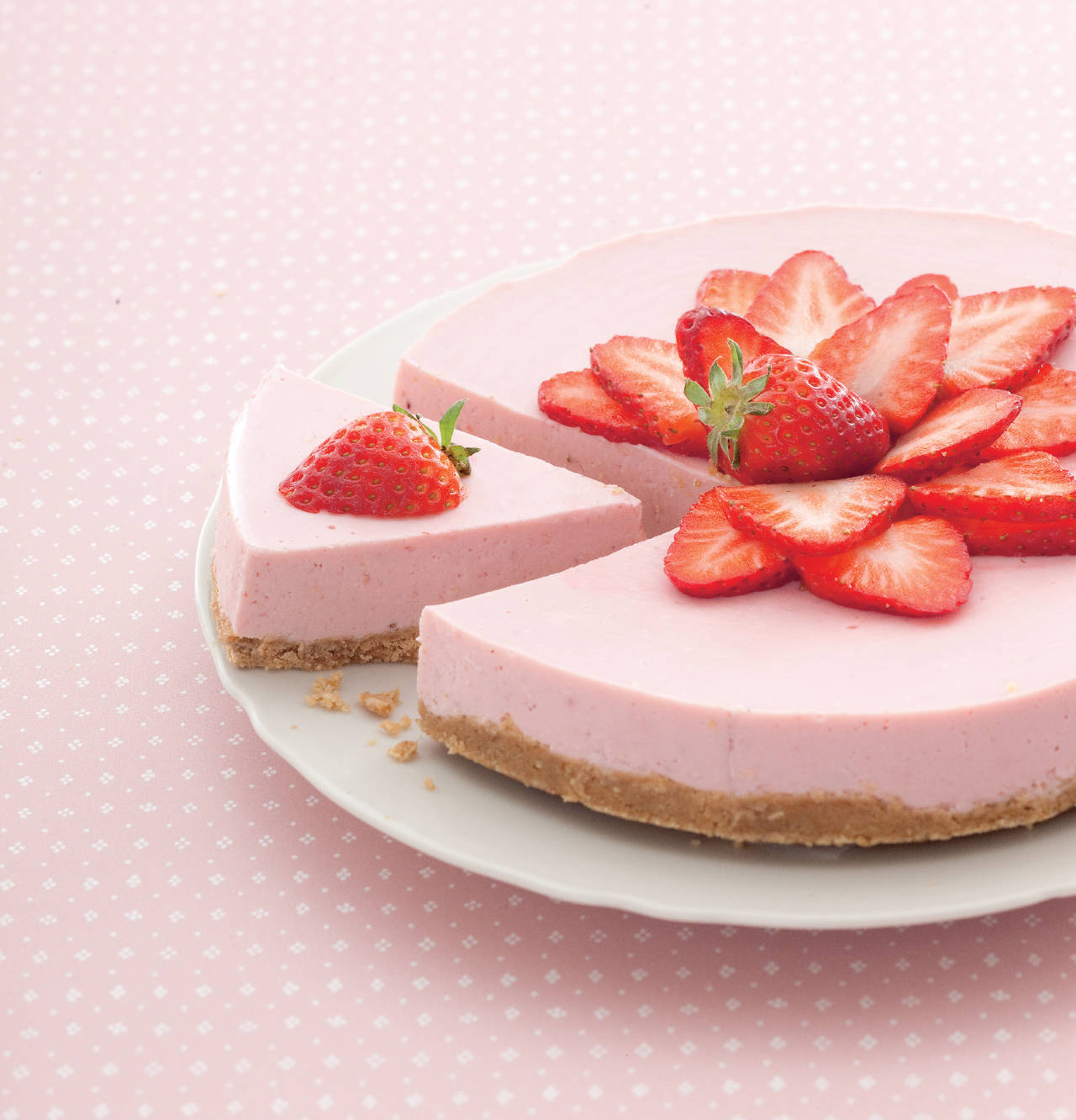 Cheesecake rosa di yogurt alla fragola - Cucina Naturale