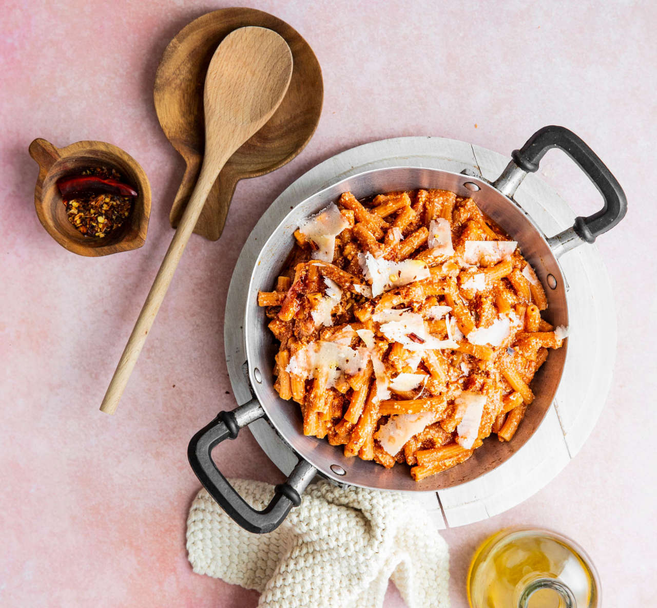Sedanini di lenticchie rosse con salsa piccante alla ricotta - Cucina  Naturale