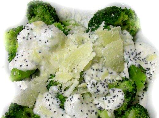 Broccoletti con salsina bianca alla noce moscata 518