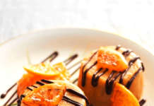 Budini di lenticchie rosse con arancia e cioccolato
