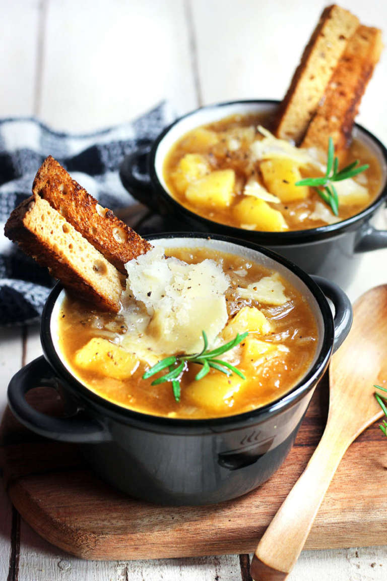 Zuppa di cipolle e patate