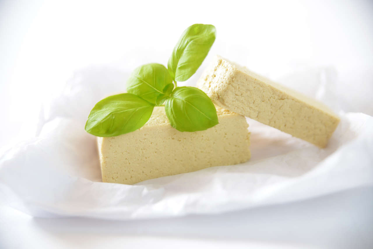 tofu fresco con basilico tofu aromatizzato