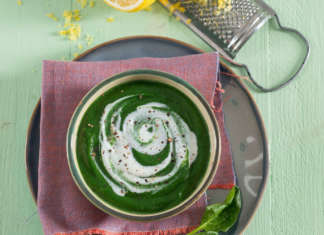 zuppa cremosa agli spinaci