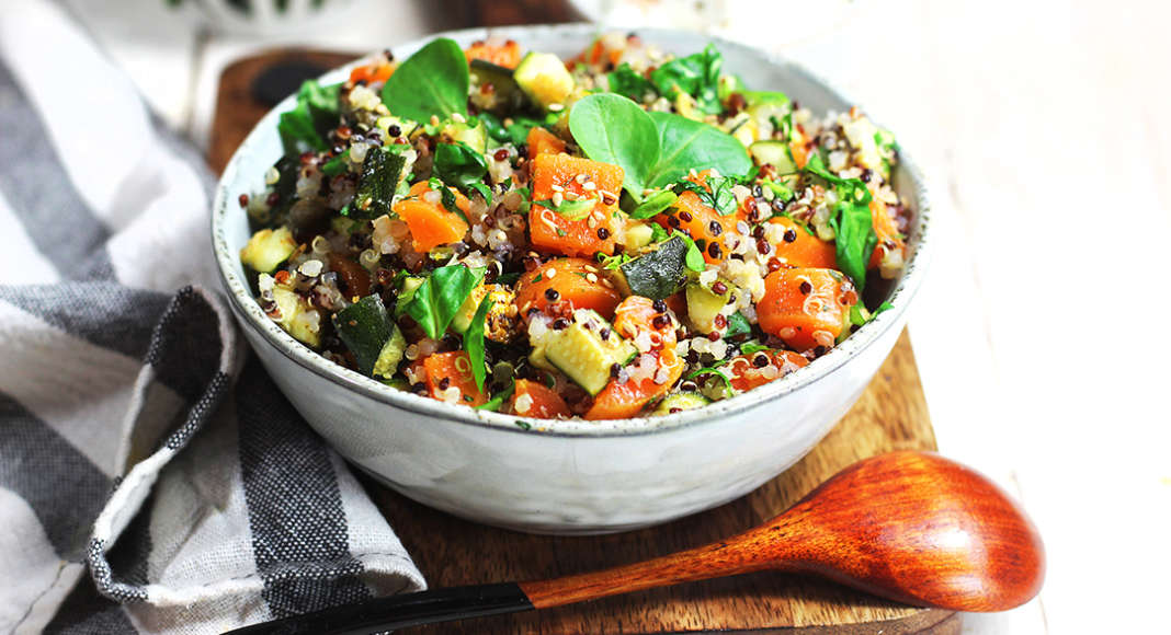 Insalata di quinoa, carote e zucchine